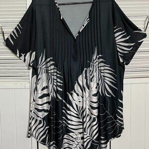 Charcoal Black, White & Tan Color pleated top with palm Leaves, Size 4X